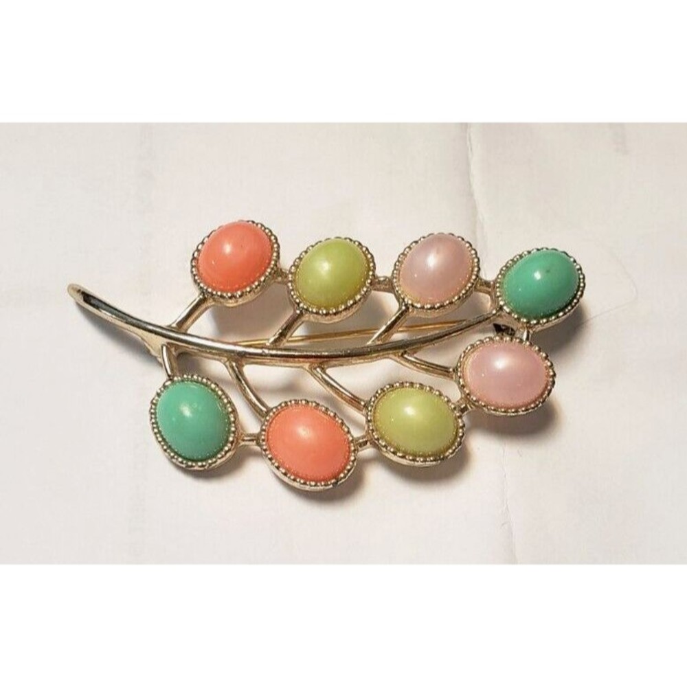 Vintage Sarah Coventry Gold tone Lucite Pastel Cabochon Brooch Pin